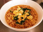 酸辣チキンラーメンの写真