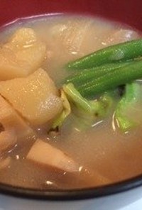 春キャベツとジャガイモの お味噌汁