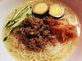 肉味噌トッピング冷麺