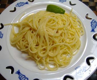 超シンプル究極のパスタ「バター＆レモン」の写真