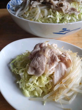 豚肉とキャベツのサラダ 酢玉ねぎ