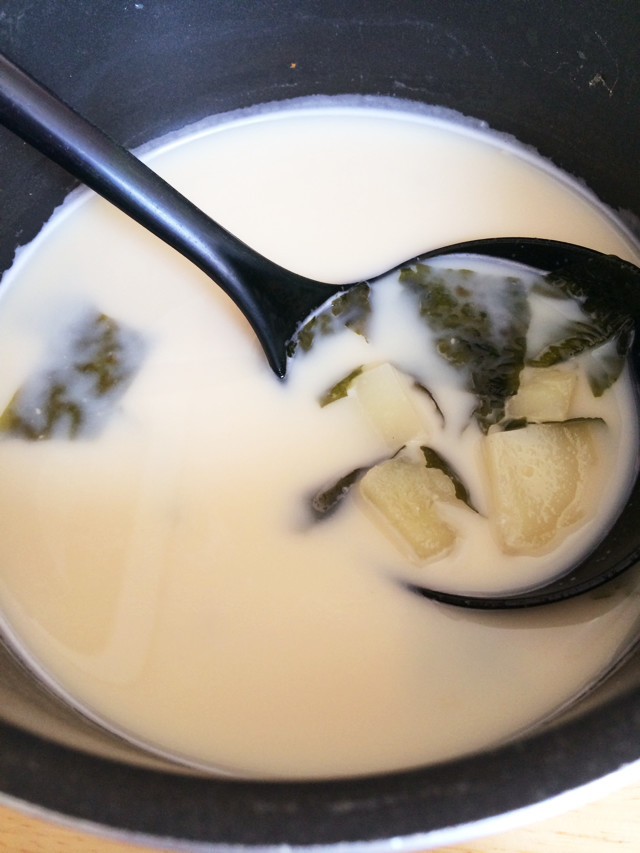 余った粉ミルクを使ってミルク味噌汁の画像