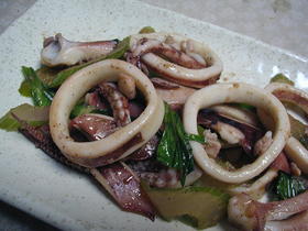 いかとセロリのバター炒め