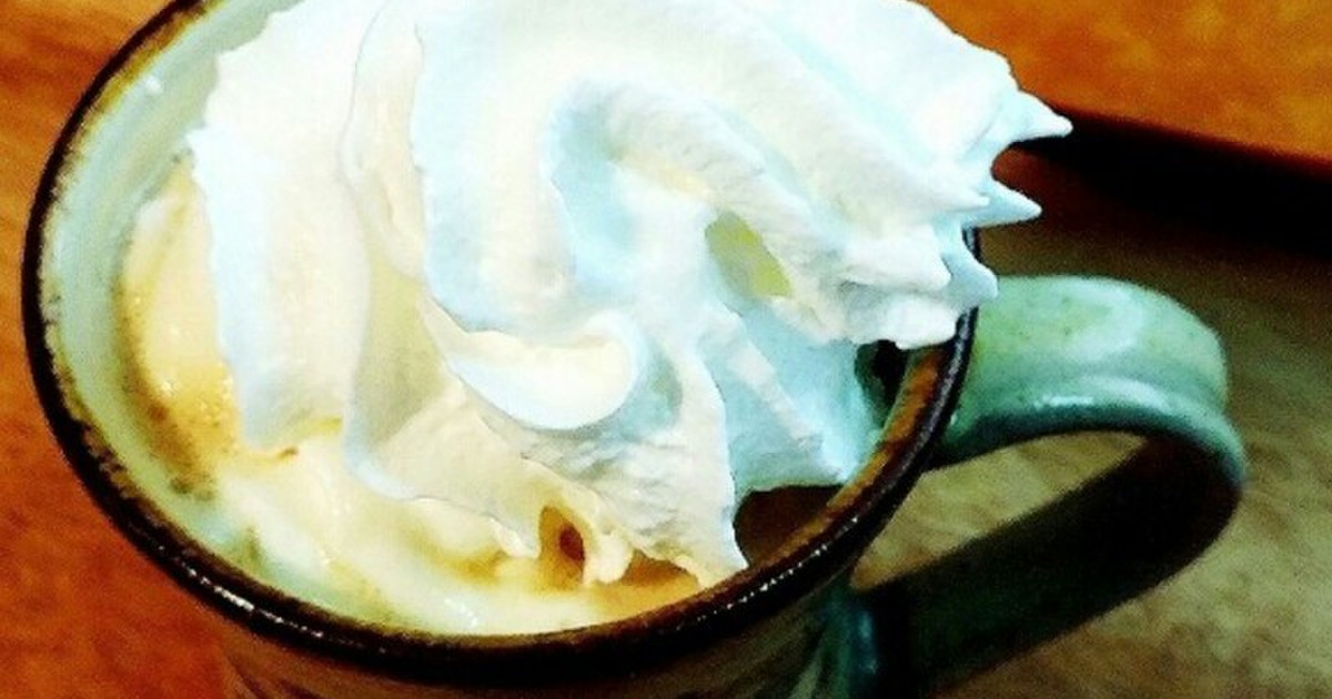 山盛りクリームに心奪われる ウインナーコーヒー発祥の喫茶店 神保町ラドリオ るるぶ More