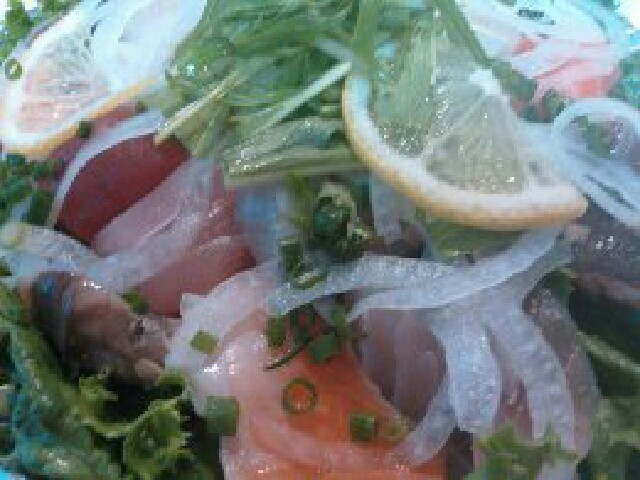 海鮮サラダ。の画像