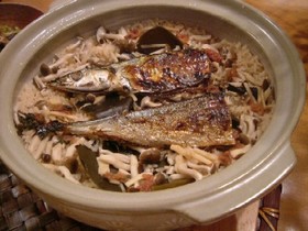 梅と生姜風味!土鍋でさんまの炊き込みご飯