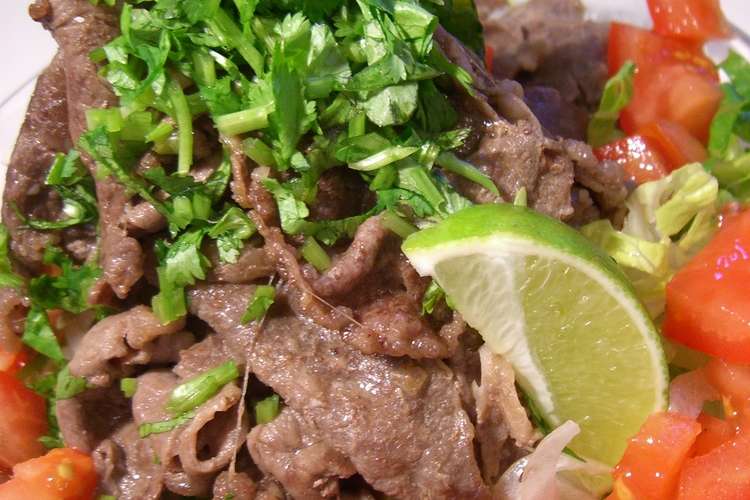 メインディッシュで タイ風牛肉サラダ レシピ 作り方 By わお２ クックパッド