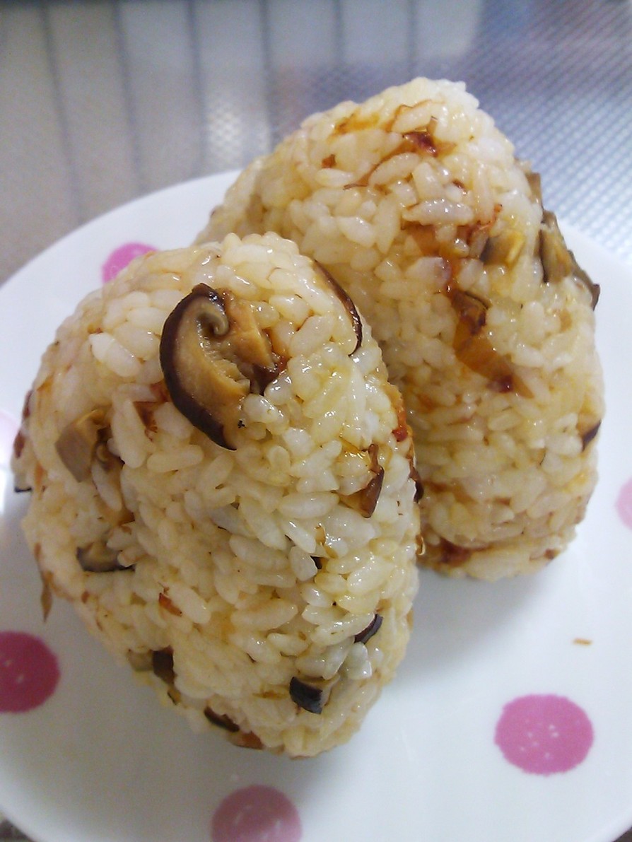 簡単☆おかかと椎茸の混ぜご飯の画像