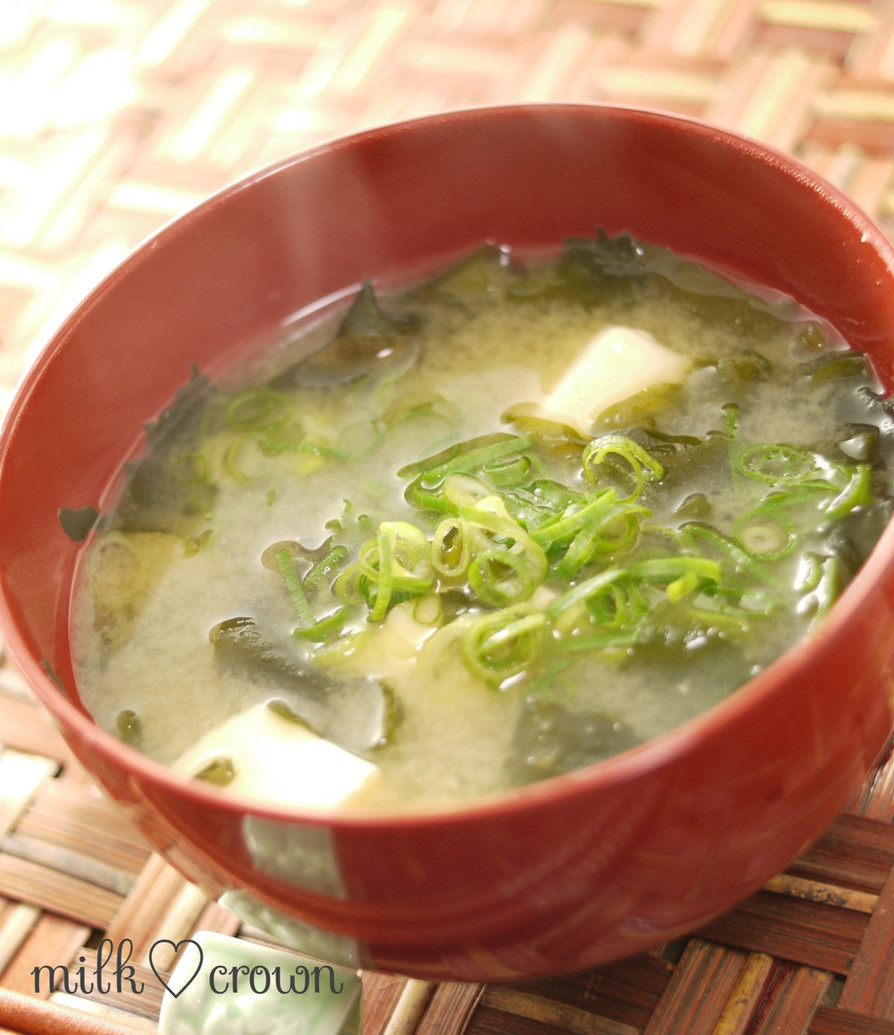 わかめと豆腐の味噌汁〜定食屋の味〜の画像