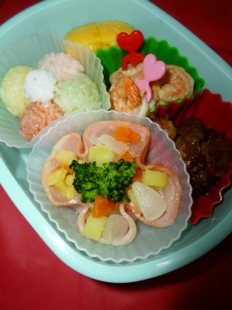 お弁当に彩り✿可愛いハムカップの画像