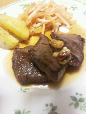 特売お肉も柔らか♪牛ステーキ