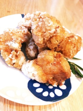 鶏のからあげ〜サックサク!