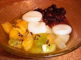 NZ産キウイ白玉あんみつ