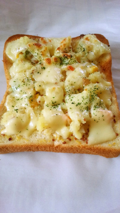 朝食♡リメイク！ポテサラチーズトーストの写真