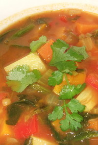 モロッコ風赤レンズ豆の野菜どっさりスープ