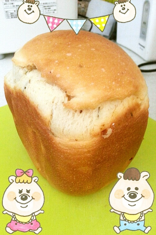 HB薄力粉100%ローズマリー香る食パンの画像