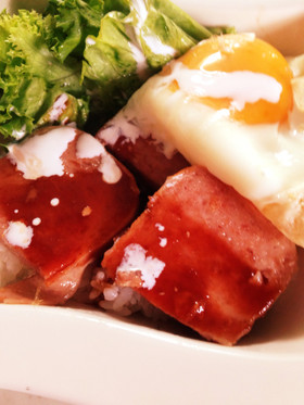 スパムでお手軽!ロコモコ丼