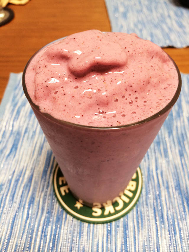 ストロベリーバナナプロテインシェイクのレシピ