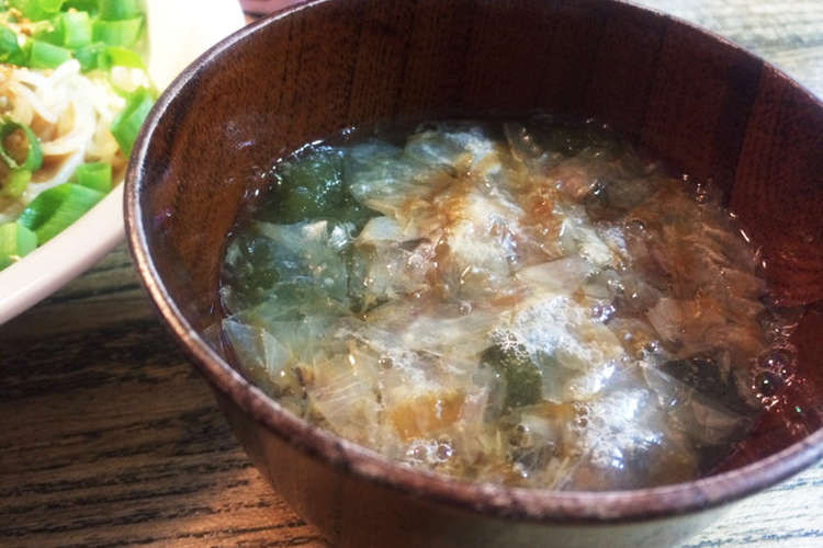即席 とろろ昆布のお吸い物 レシピ 作り方 By ちーた3987 クックパッド