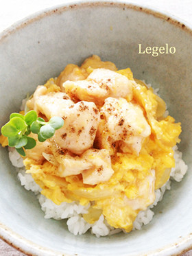 とろけるような柔らかさ♪鶏ササミの親子丼