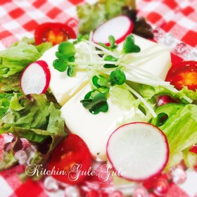 野菜たっぷり♪冷ややっこ〈豆腐サラダ〉