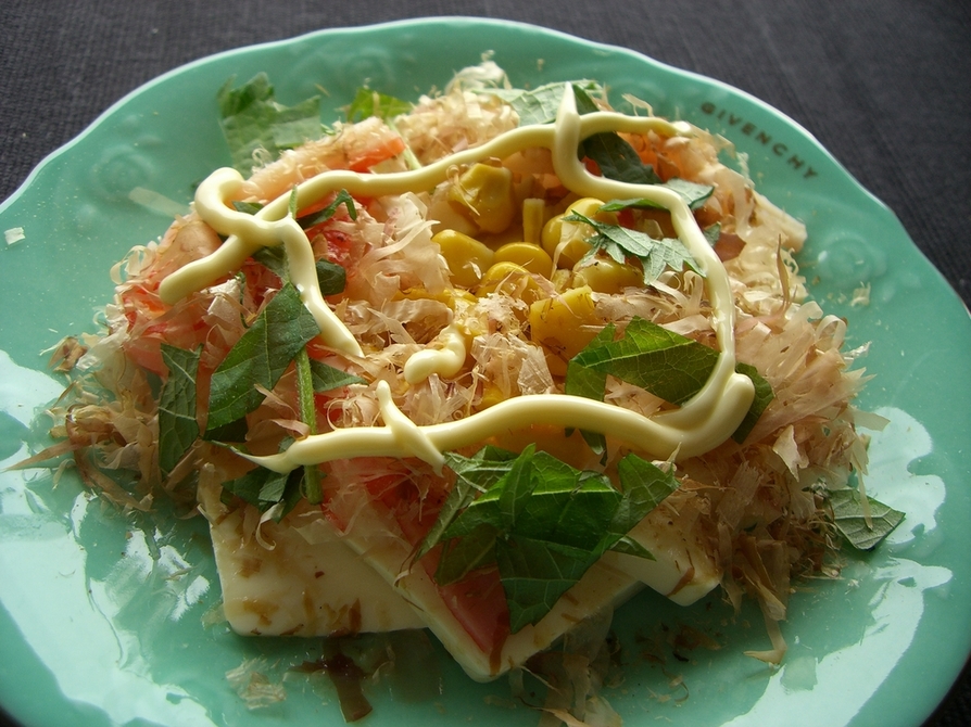 豆腐のかにかまコーン乗せマヨ醤油サラダの画像