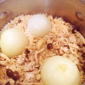 圧力鍋で!新玉ねぎと鶏肉の炊き込みご飯