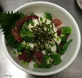 恵みのマグロ漬けオクラトロロ丼 ♪