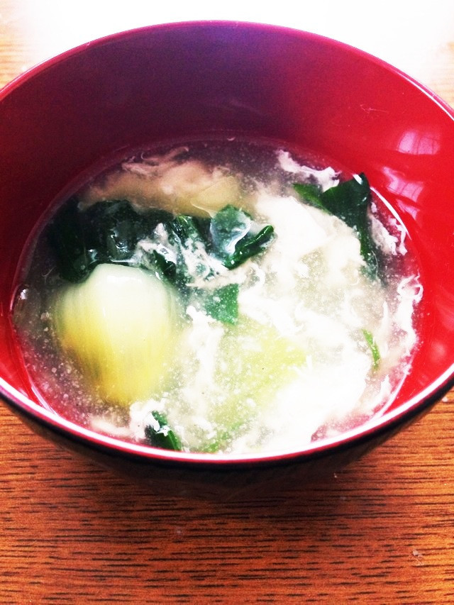 青梗菜と卵白の中華スープの画像