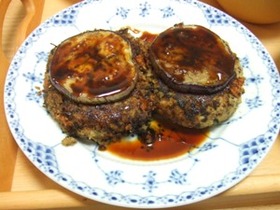 おからハンバーグをゴージャスソースで♪