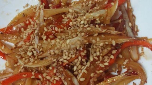 捨てないで キャベツの芯できんぴら炒め レシピ 作り方 By 狼犬 クックパッド 簡単おいしいみんなのレシピが372万品