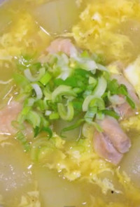 冬瓜と鶏もも肉の中華風とろとろスープ