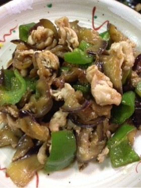 簡単!茄子ピーマンと豚肉の生姜炒め