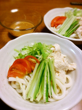 サラダうどん 棒々鶏風