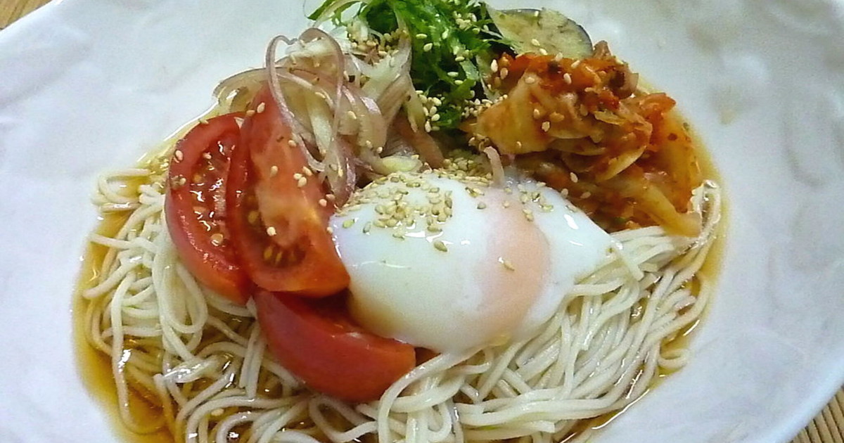 ゴマ香る 温玉ひやむぎ 素麺 レシピ 作り方 By Sakucan クックパッド 簡単おいしいみんなのレシピが359万品