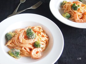海老トマトクリームパスタ