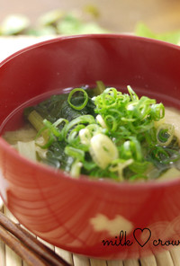 小松菜と玉ねぎの味噌汁