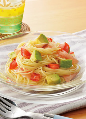 トマトとアボカドのさわやか冷製パスタ