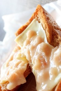 簡単！白餡とチーズのスイーツトースト