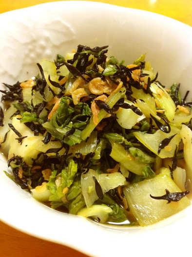 チンゲン菜、桜海老、ひじきのお酢サラダの写真