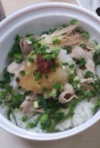 豚Ton丼(豚しゃぶ丼)