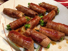 お弁当にもピッタリ♪アスパラの豚巻き