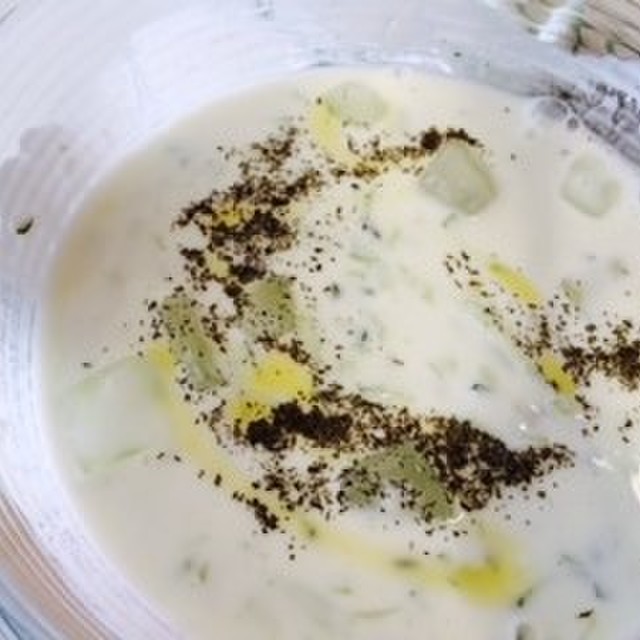 きゅうりとヨーグルトのスープ トルコ料理 レシピ 作り方 By Kazkaz クックパッド 簡単おいしいみんなのレシピが357万品