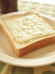 やみつき✿蜂蜜わさび✿チーズトーストの写真