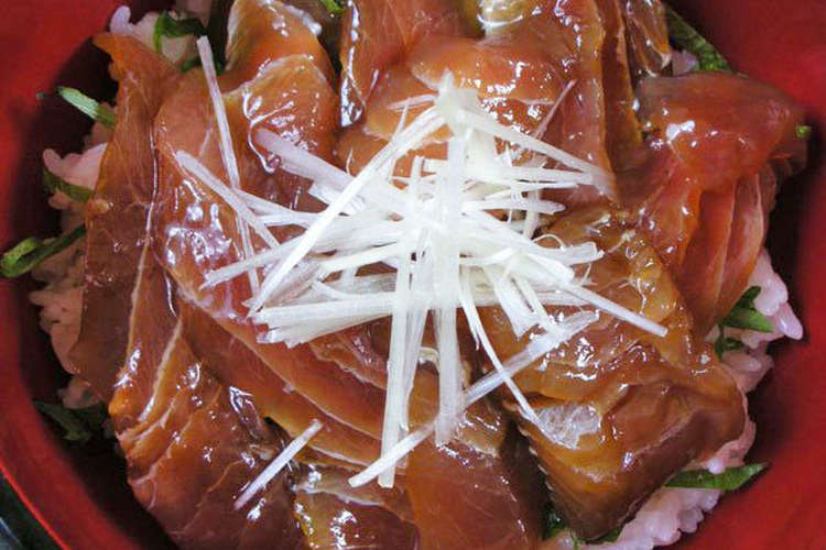 何度でも食べたくなるマグロ漬け丼 レシピ 作り方 By 札幌在住の松島タツオ クックパッド 簡単おいしいみんなのレシピが353万品