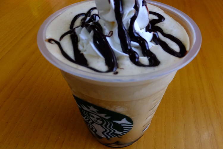 スタバ気分フラペチーノ風コーヒーシェイク レシピ 作り方 By Pokoぽん 彡 クックパッド 簡単おいしいみんなのレシピが357万品