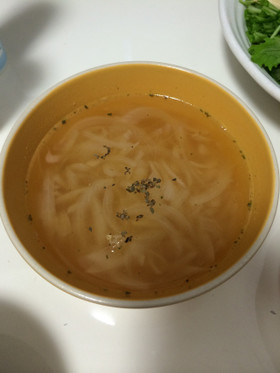タマネギ嫌いも大丈夫☆簡単オニオンスープ