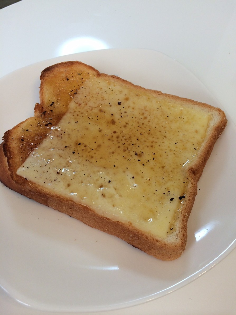 大人の蜂蜜チーズトーストの画像