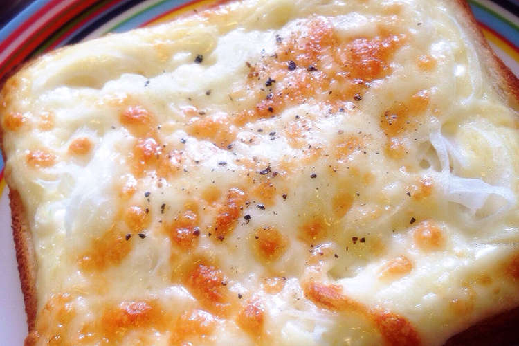 簡単惣菜パン 玉ねぎマヨチーズトースト レシピ 作り方 By S O A R クックパッド 簡単おいしいみんなのレシピが355万品