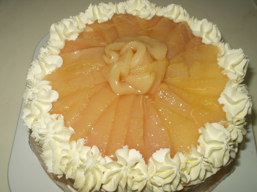 桃のケーキ(基本のしっかりスポンジ) の画像